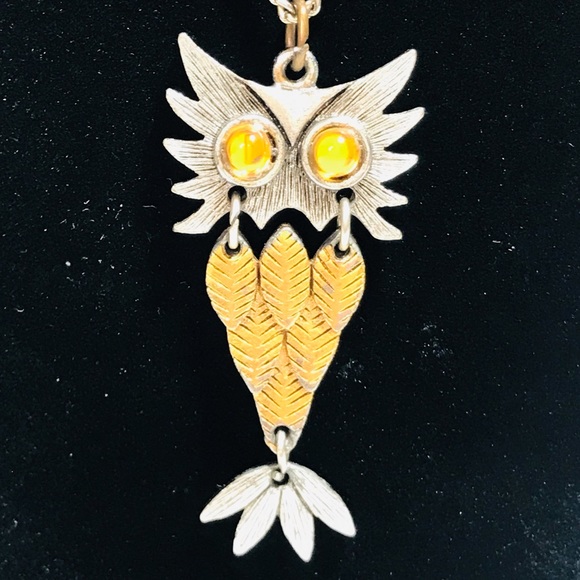 Vintage Moving Gold & Silver Tone Metal Owl Necklace - Picture 8 of 10
